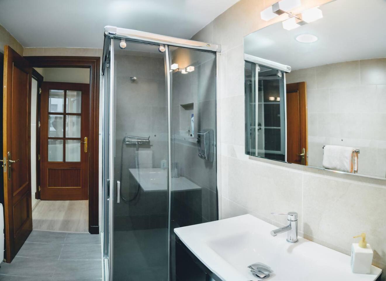Home4U Arandas Centro غرناطة المظهر الخارجي الصورة